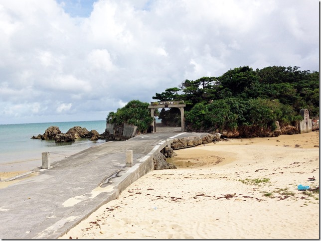 うちなー2世ゲイenzooの沖縄レポート 沖縄のゲイビーチ紹介 新原ビーチ みーばるビーチ Yag